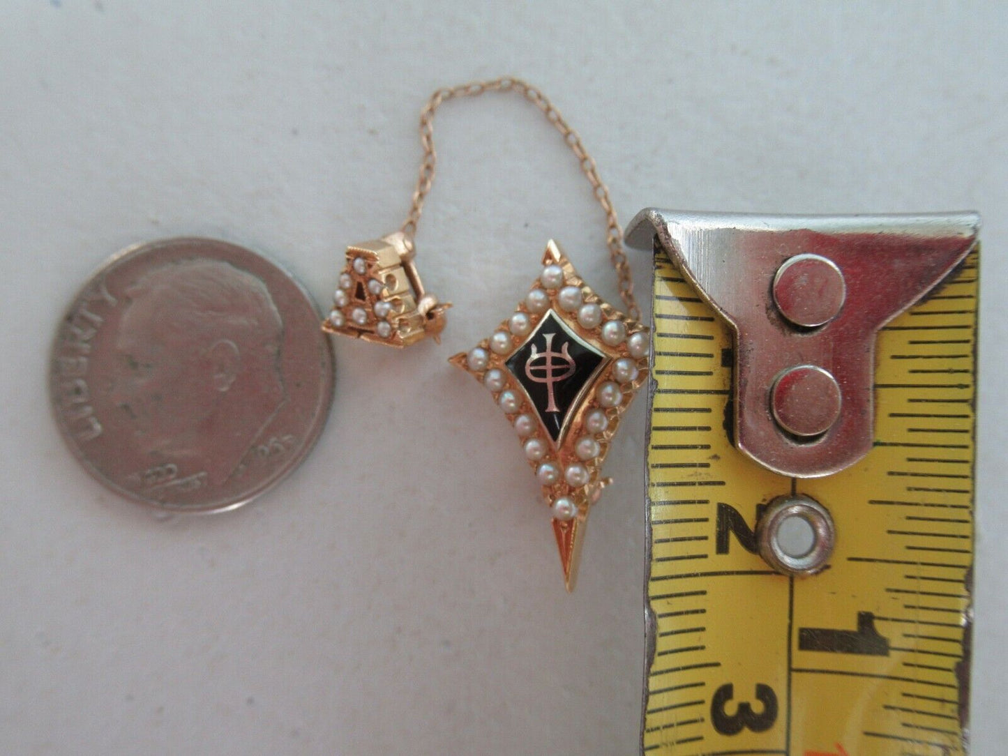 USA FRATERNITY PIN THETA PHI. MADE IN GOLD 14K. MARKED. 1063