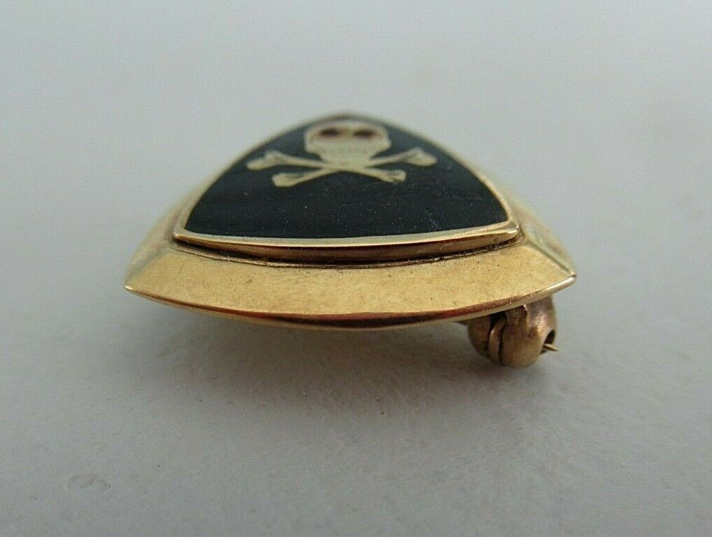 USA FRATERNITY SWEETHEART PIN U.H.. MADE IN GOLD. 1918. #202. NAMED. 1