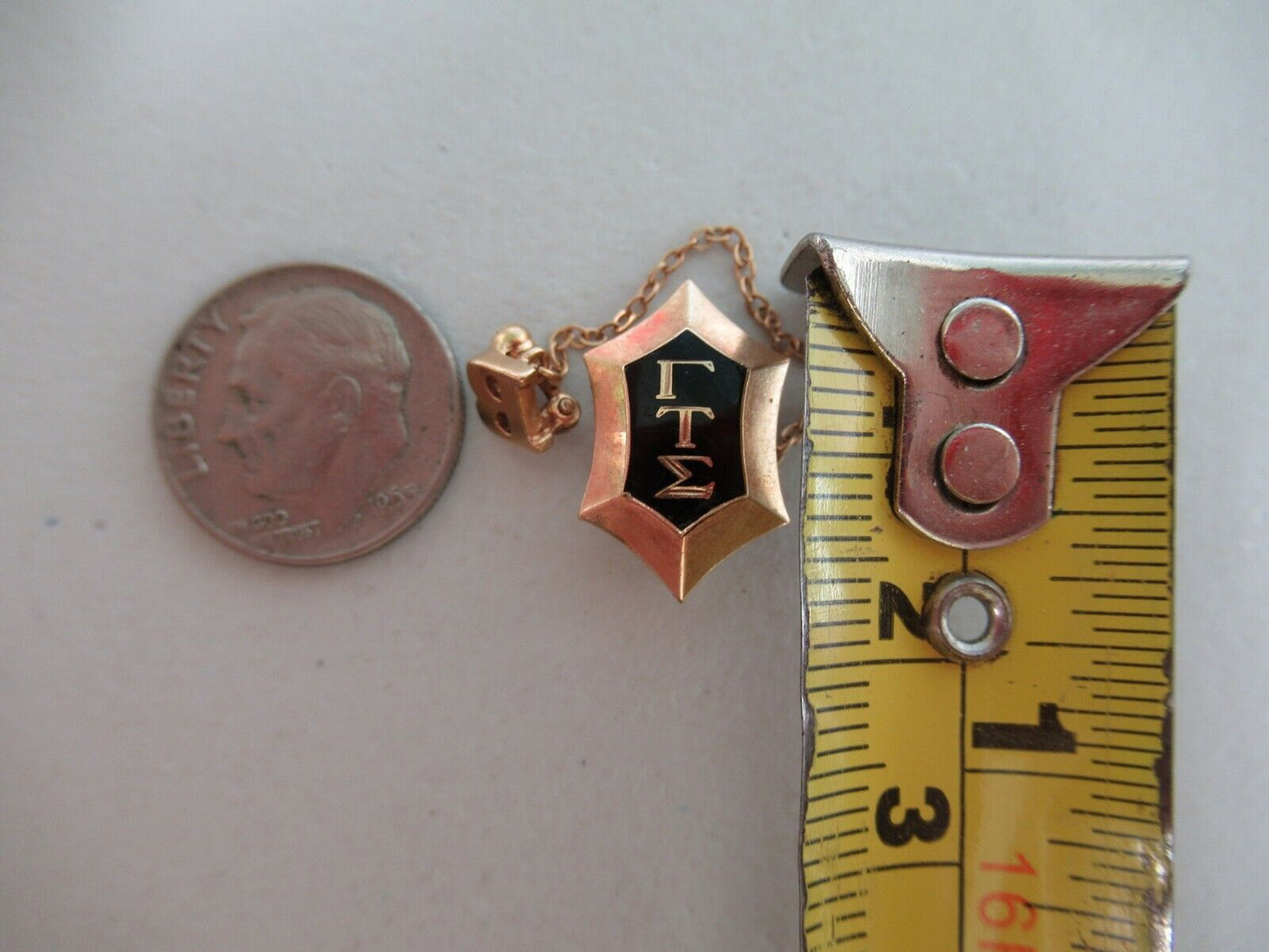 USA FRATERNITY PIN GAMMA TAU SIGMA. MADE IN GOLD 10K. MARKED. 772