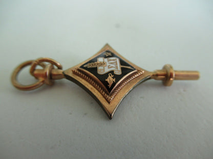 USA FRATERNITY PIN KEY SIGMA DELTA CHI. MADE IN GOLD. NAMED. NUMBERED.