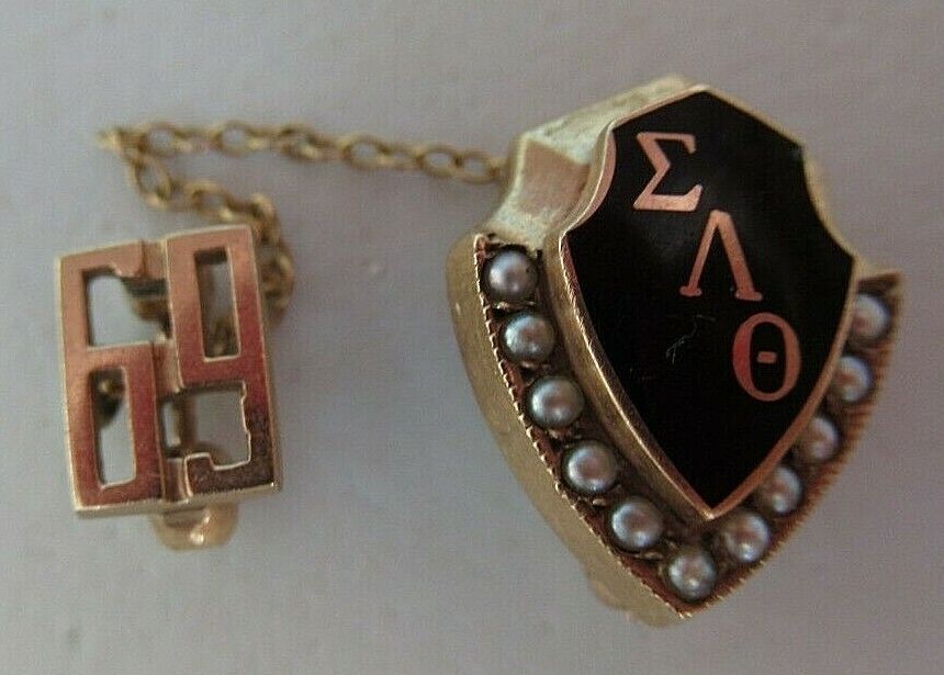 USA FRATERNITY PIN SIGMA LAMBDA THETA. MADE IN GOLD 10K.1399