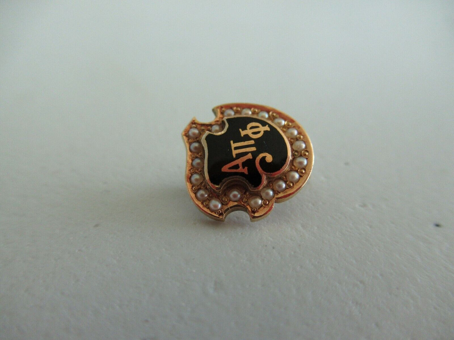 USA FRATERNITY PIN ALPHA PI PHI. MADE IN GOLD. VERY EARLY MODEL! 783