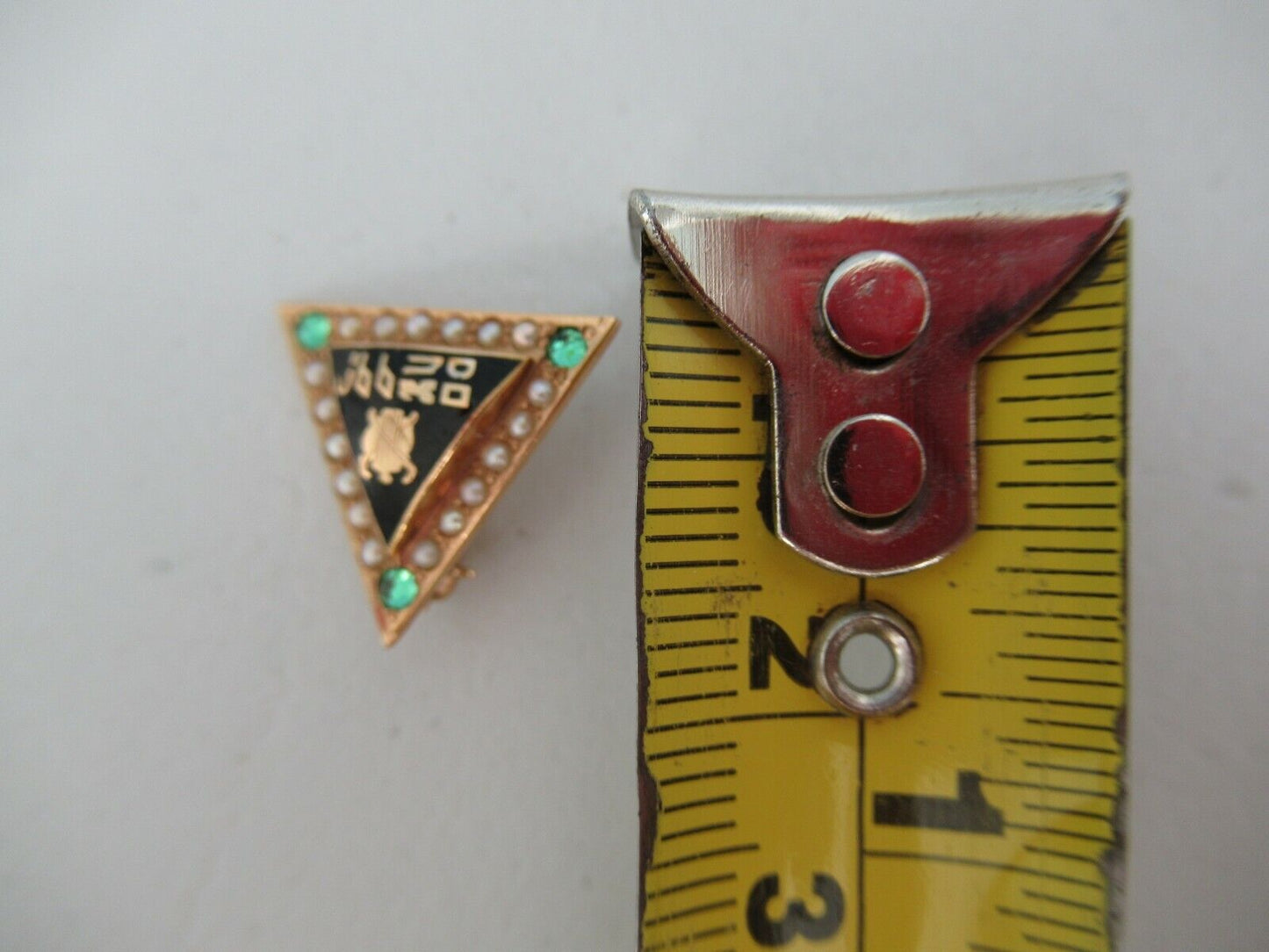 USA FRATERNITY SWEETHEART PIN. MADE IN GOLD 14K. 3 DIAMONDS. 1923. NAM