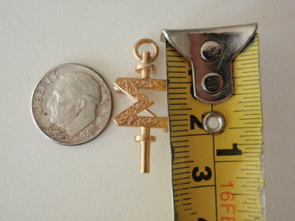 USA FRATERNITY PIN SIGMA. MADE IN GOLD. NAMED. NORTHWESTERN.  UNIV. 19