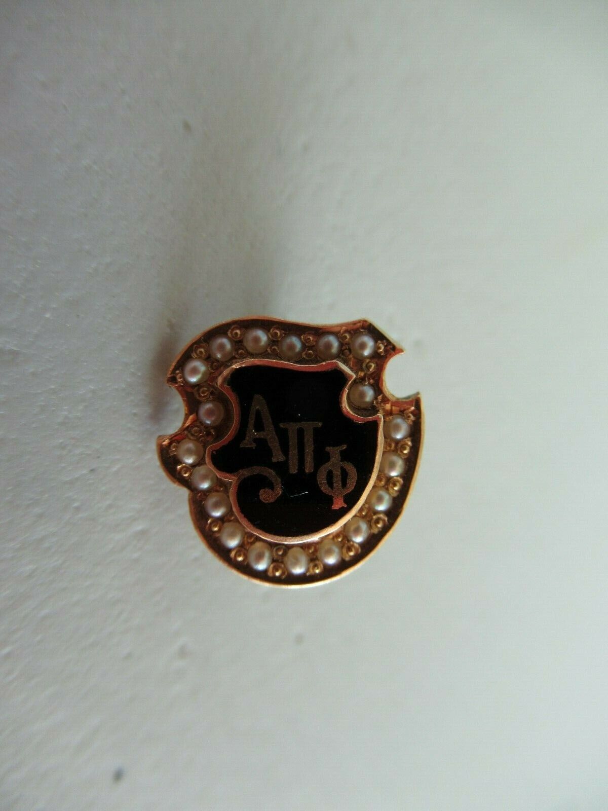 USA FRATERNITY PIN ALPHA PI PHI. MADE IN GOLD. VERY EARLY MODEL! 783