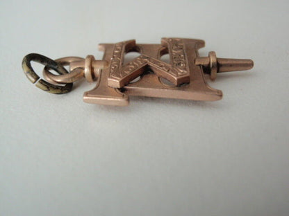 USA FRATERNITY PIN SIGMA KEY. MADE IN GOLD. 3.7GR! 1916. NAMED. IND UN