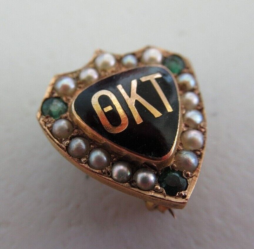 USA FRATERNITY PIN THETA KAPPA TAU. MADE IN GOLD. 1919. NAMED. MARKED.