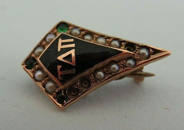 USA FRATERNITY PIN TAU DELTA PI. MADE IN GOLD. NAMED. MARKED. VERY OLD