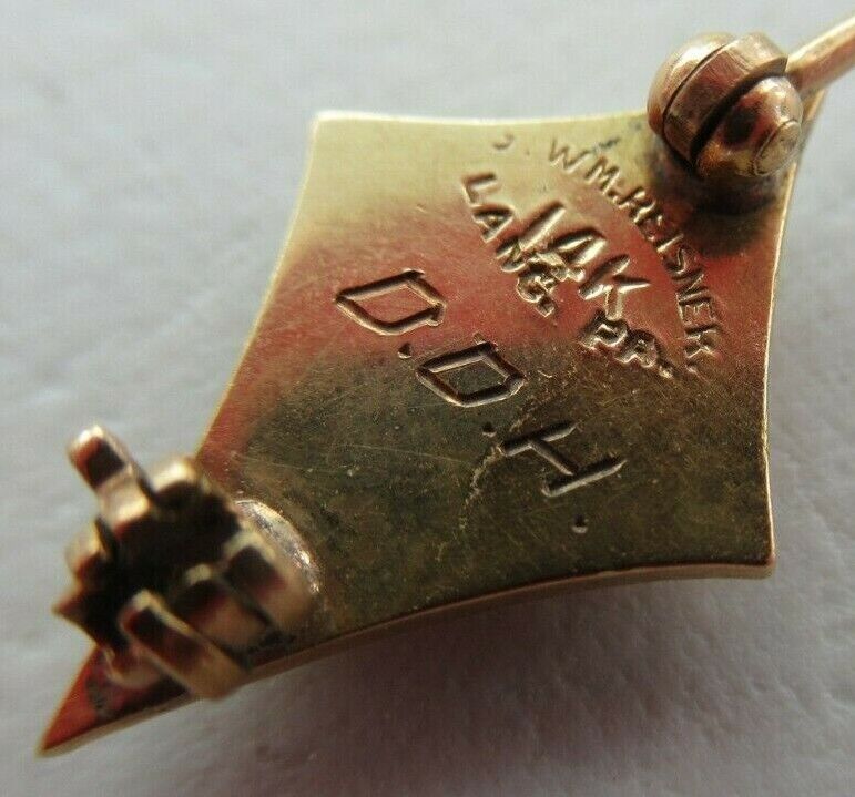 USA FRATERNITY PIN DELTA THETA TAU. MADE IN GOLD 14K. NAMED. MARKED. 1