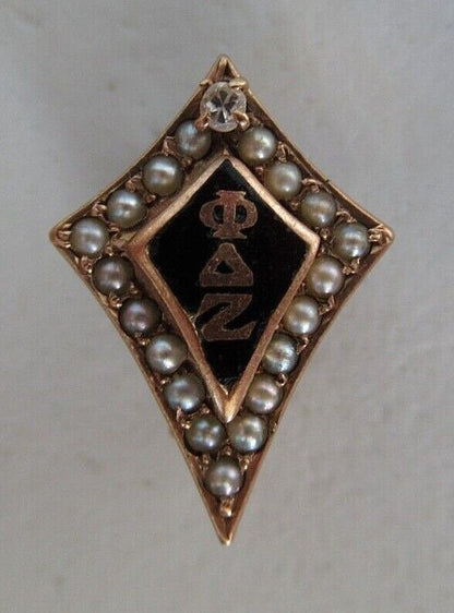 美国兄弟会 PIN PHI Delta ZETA。 10K 金制成。钻石！命名。 1