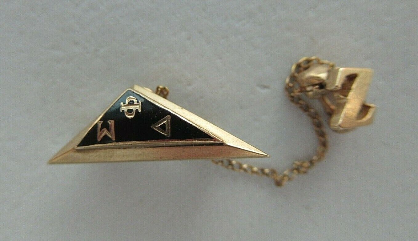 USA FRATERNITY PIN SIGMA PHI DELTA. MADE IN GOLD. NAMED. 1577