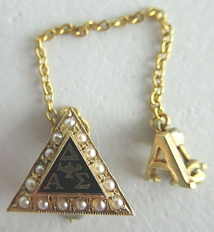 USA FRATERNITY PIN DELTA ALPHA SIGMA. MADE IN GOLD 10K. NAMED. MARKED.