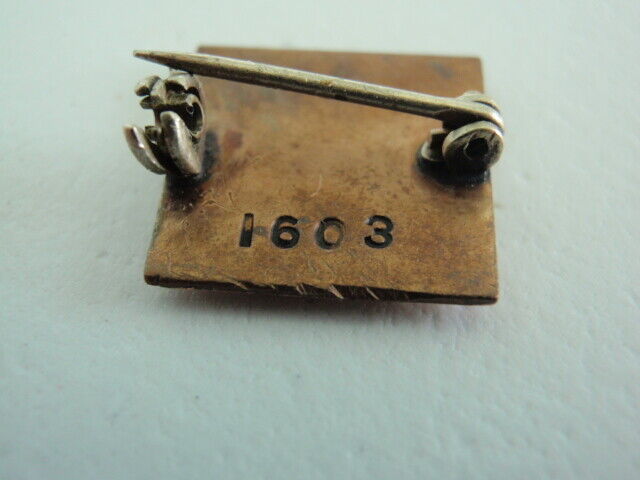 USA FRATERNITY PIN OMICRON KAPPA. MADE IN GOLD. NUMBERED. 1944 DATED.