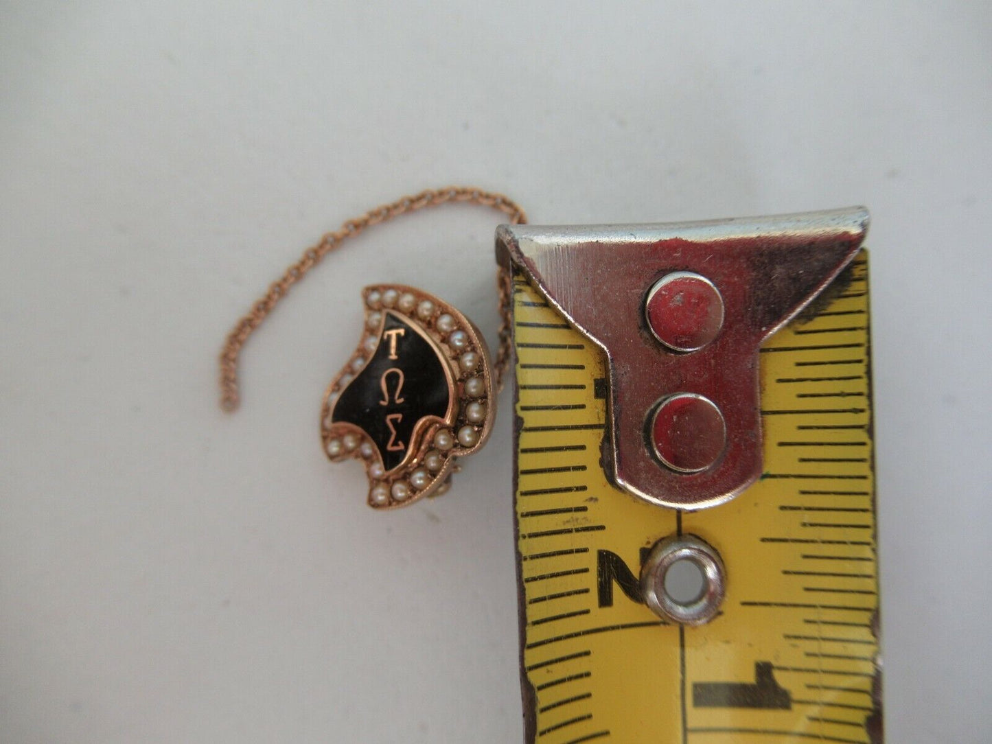 USA FRATERNITY PIN TAU OMEGA SIGMA. MADE IN GOLD. MARKED. 1321