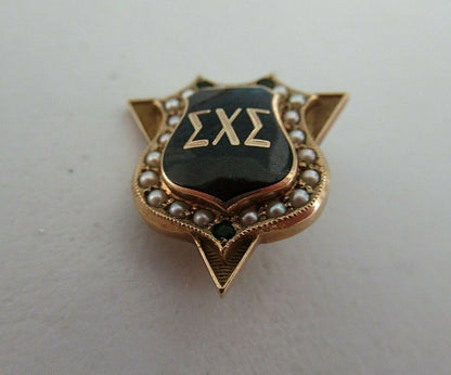 USA FRATERNITY PIN SIGMA CHI SIGMA. MADE IN GOLD 10K. RUBIES. NAMED MA