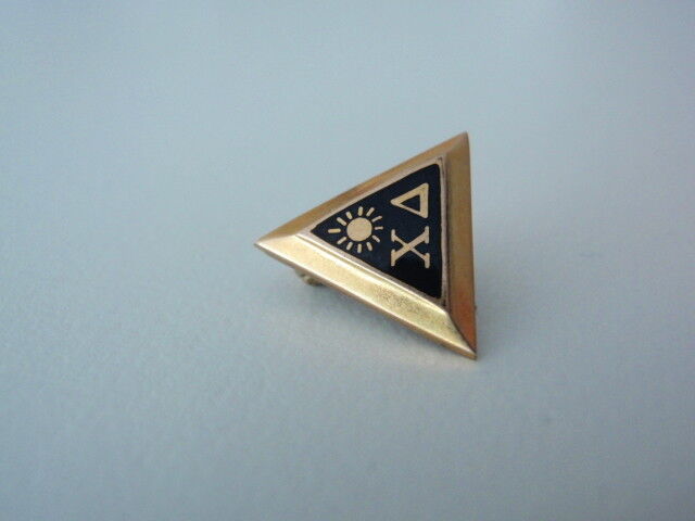 USA FRATERNITY PIN CHI DELTA. MADE IN GOLD FILLED. MARKED. 319