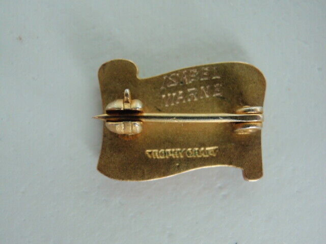 USA FRATERNITY PIN SIGMA PHI PIN. MADE IN GOLD. NAMED. MARKED. 579