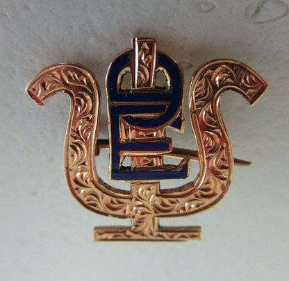 美国兄弟会 PIN PSI THETA EPSILON。黄金制造。日期为 1897 年！命名