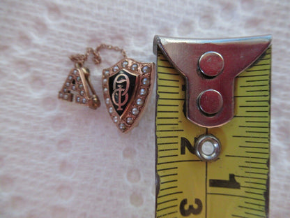 USA FRATERNITY PIN THETA PHI. MADE IN GOLD 10K. NAMED. MARKED. 1185