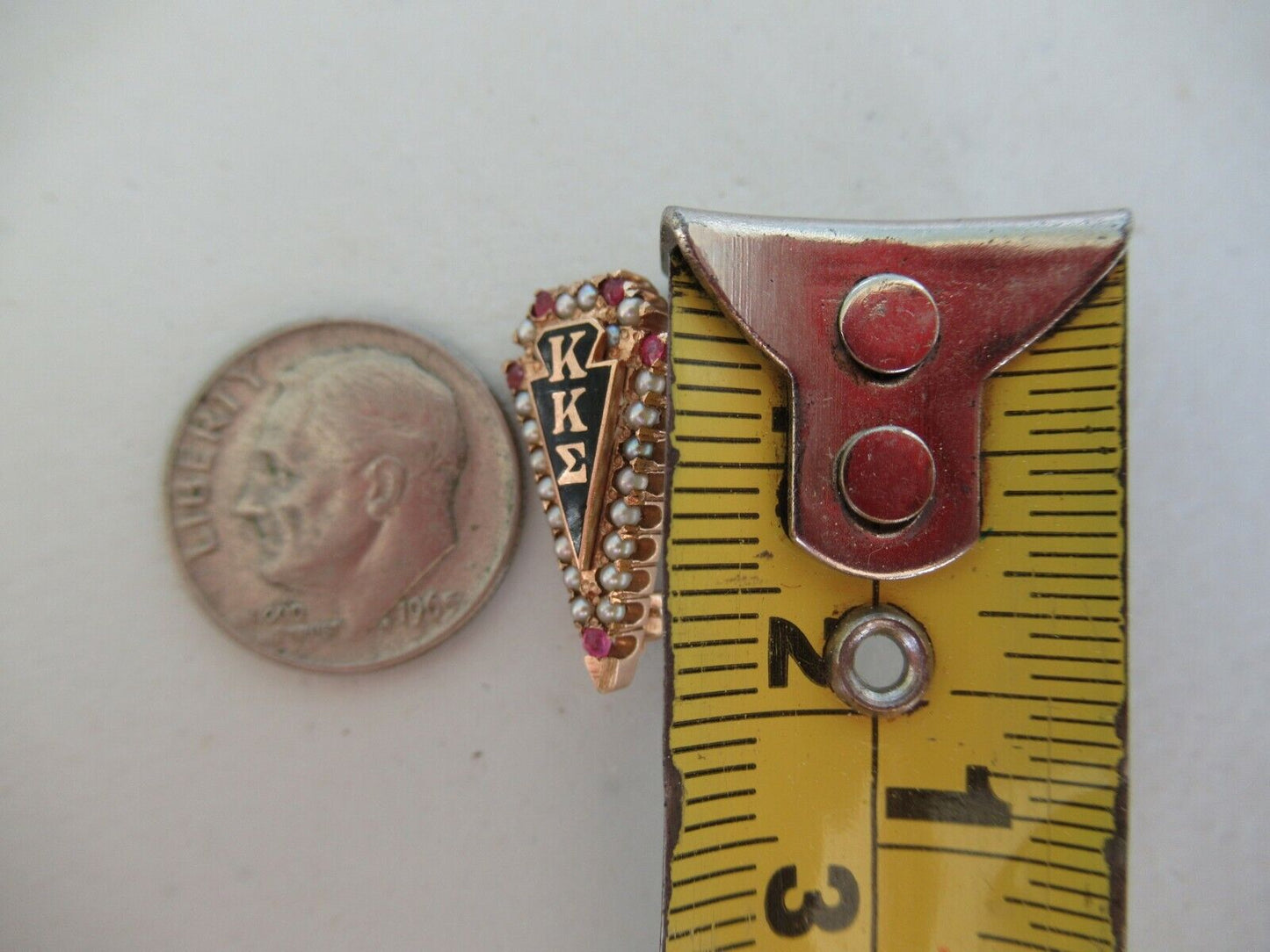 USA FRATERNITY PIN KAPPA KAPPA SIGMA. MADE IN GOLD 10K. RUBIES. NAMED/