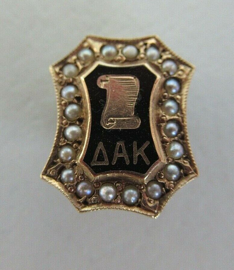 USA FRATERNITY PIN DELTA ALPHA KAPPA. MADE IN GOLD 10K. MARKED. 1455