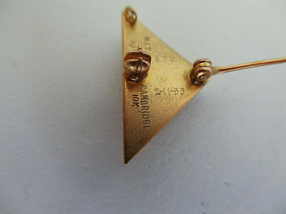 USA FRATERNITY PIN PHI BETA EPSILON. MADE IN GOLD 1966 NAMED. CAMBRIDG