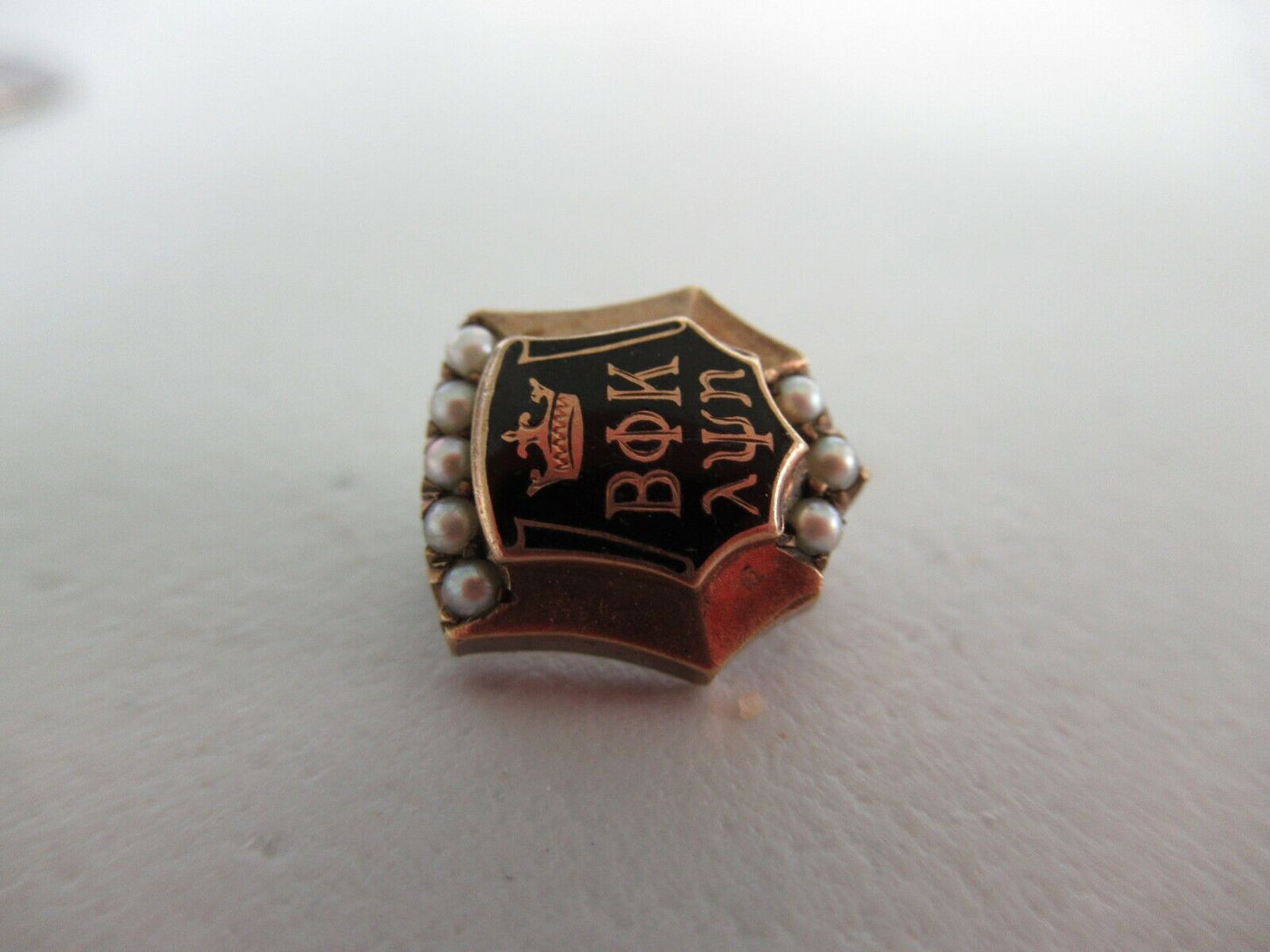 USA FRATERNITY PIN BETA PHI KAPPA. MADE IN GOLD 10K. NAMED. marked. 10