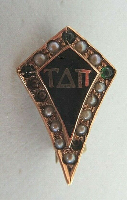 USA FRATERNITY PIN TAU DELTA PI. MADE IN GOLD. NAMED. MARKED. VERY OLD