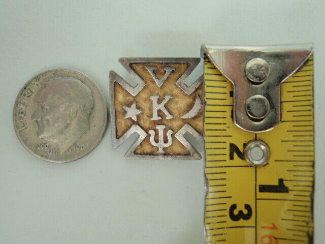 USA FRATERNITY PIN LAMBDA KAPPA PSI. MADE IN GOLD. NAMED. 608