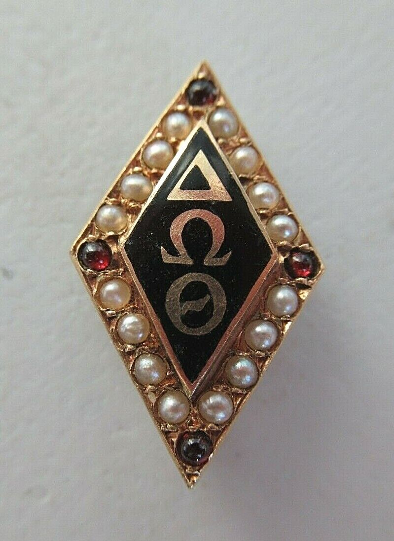 USA FRATERNITY PIN DELTA OMEGA THETA. MADE IN GOLD 14K RUBIES. NAMED M