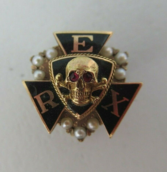 USA FRATERNITY SWEETHEART PIN R.E.X.. MADE IN GOLD 10K. NAMED. 1681
