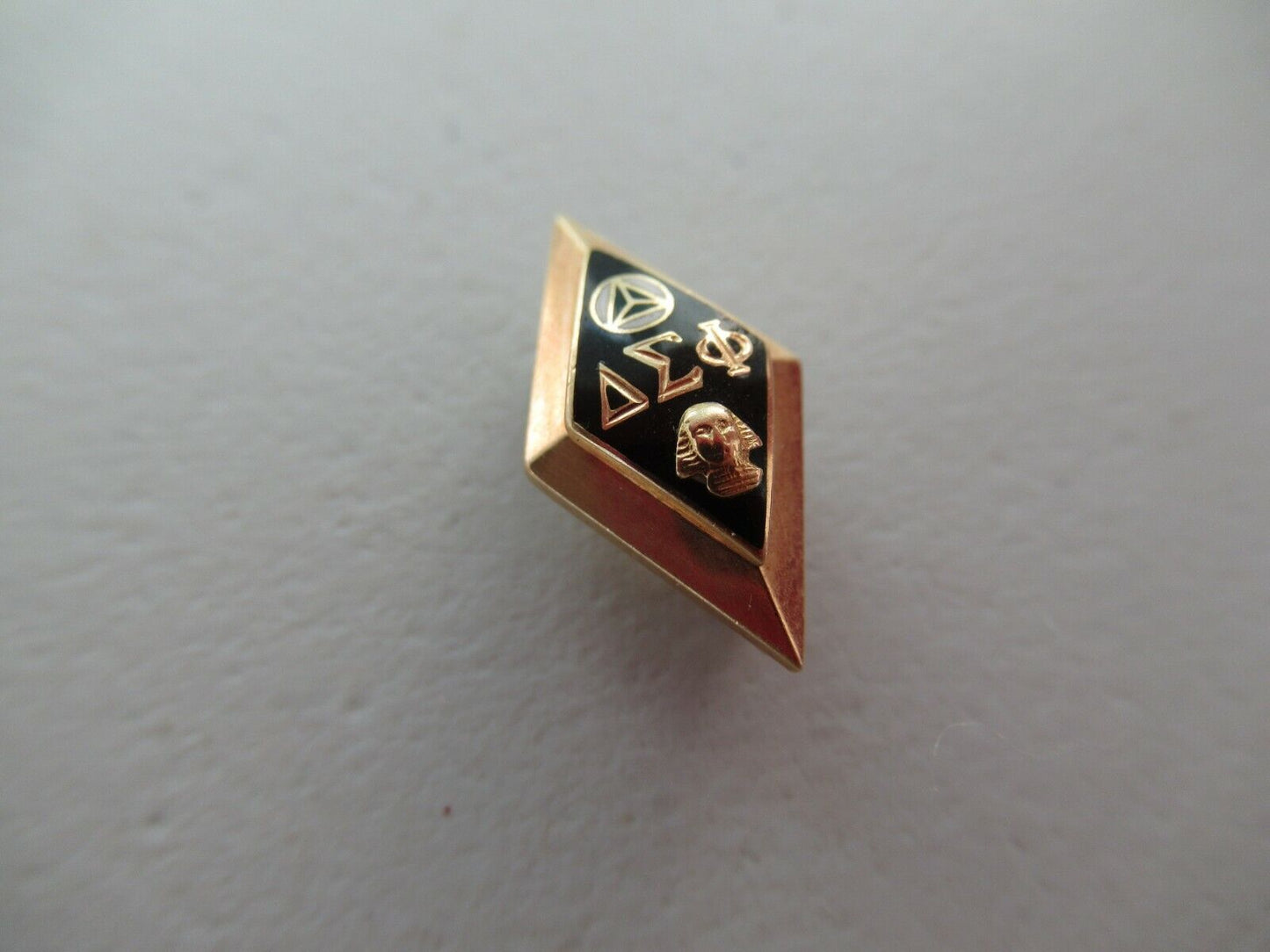 USA FRATERNITY PIN DELTA SIGMA PHI. MADE IN GOLD. NUMBERED. NAMED. 115