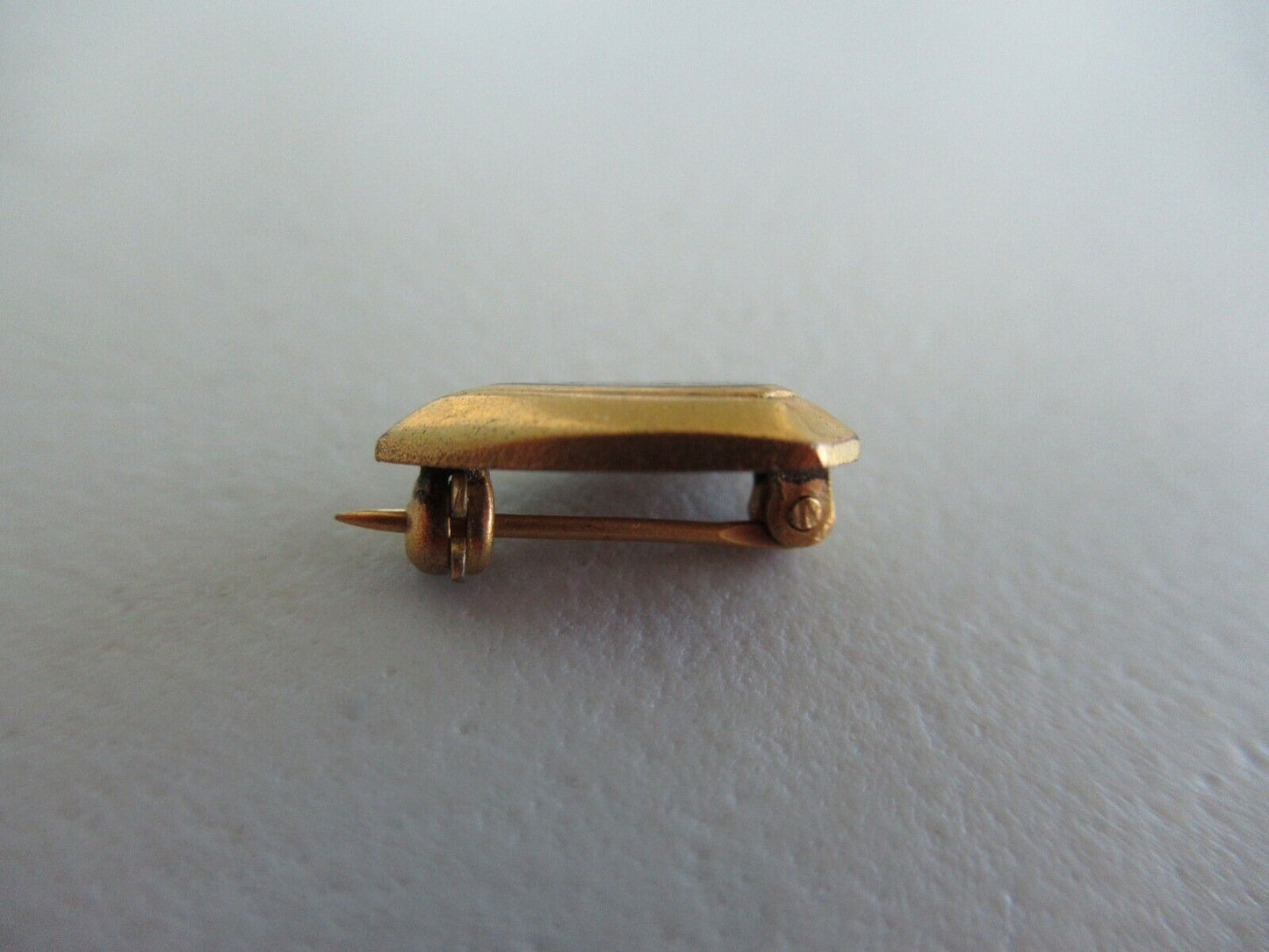 USA FRATERNITY PIN SIGMA ALPHA PHI. MADE IN GOLD. 941