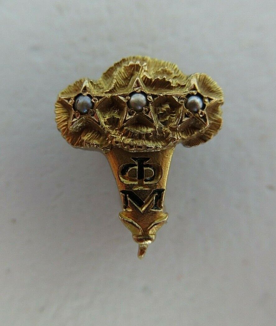 USA FRATERNITY PIN PHI MU. MADE IN GOLD. 1637