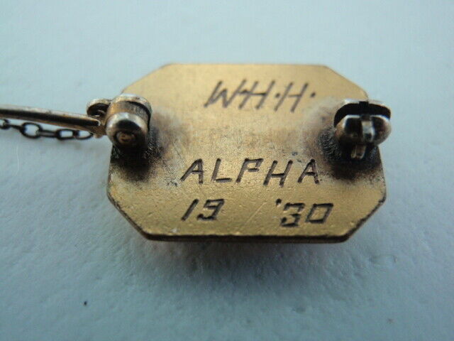 USA FRATERNITY PIN ALPHA THETA. MADE IN GOLD. 1930. NAMED. 407