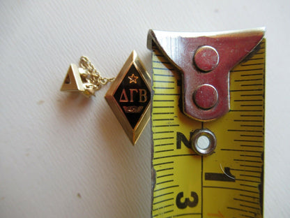 USA FRATERNITY PIN DELTA GAMMA BETA. MADE IN GOLD. MARKED. 1215
