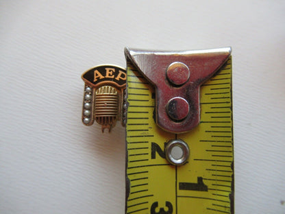 USA FRATERNITY PIN ALPHA EPSILON RHO. MADE IN GOLD. MARKED. 1250