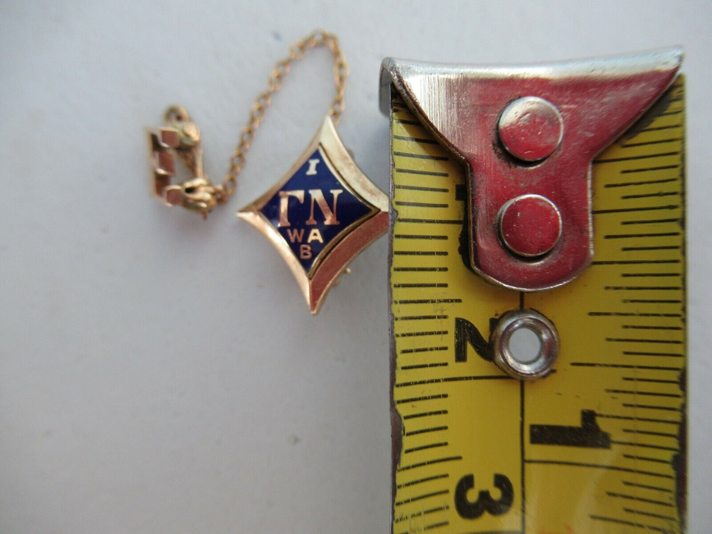 USA FRATERNITY PIN GAMMA NU. MADE IN GOLD 10K.1446