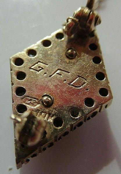 USA FRATERNITY PIN SIGMA EPSILON CHI. MADE IN GOLD 10K. NAMED. MARKED.