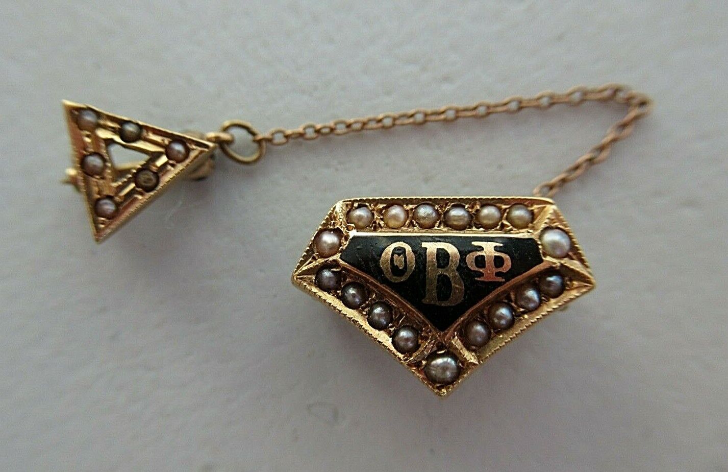 美国兄弟会 PIN THETA BETA PHI。 14K 金制成。已标记。 Α。 14