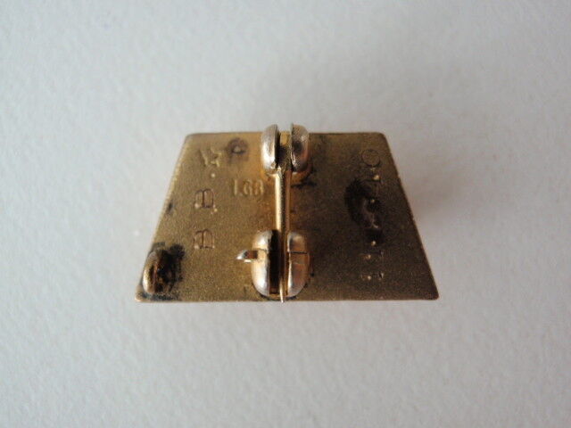 USA FRATERNITY PIN PHI CHI DELTA. MADE IN GOLD. 1940. NAMED. 325