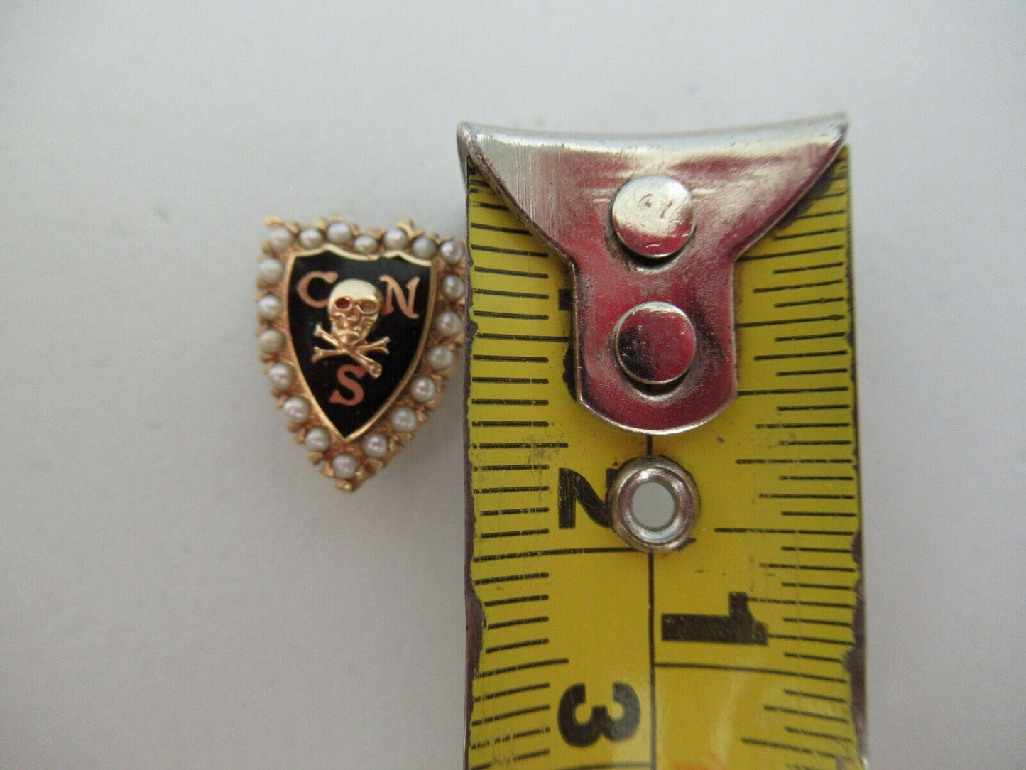 USA FRATERNITY SWEETHEART PIN CNS. MADE IN GOLD 14K. NAMED. MARKED. 16