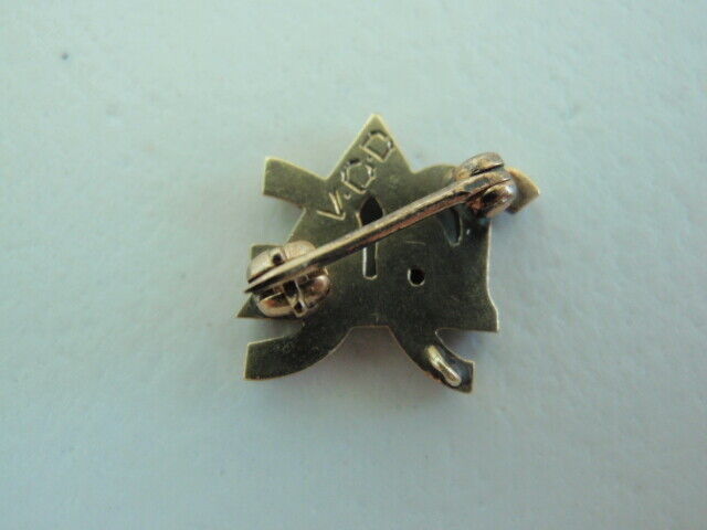 USA FRATERNITY PIN DELTA UPSILON EPSILON. MADE IN GOLD. NAMED. 672