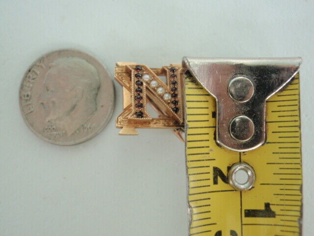 USA FRATERNITY PIN NU SIGMA NU. MADE IN GOLD. DATED 1895. NAMED. RARE!