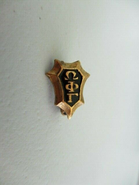 USA FRATERNITY PIN OMEGA PHI GAMMA . MADE IN GOLD. 752
