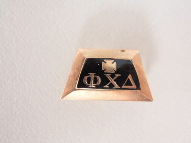 USA FRATERNITY PIN PHI CHI DELTA. MADE IN GOLD. 1940. NAMED. 325