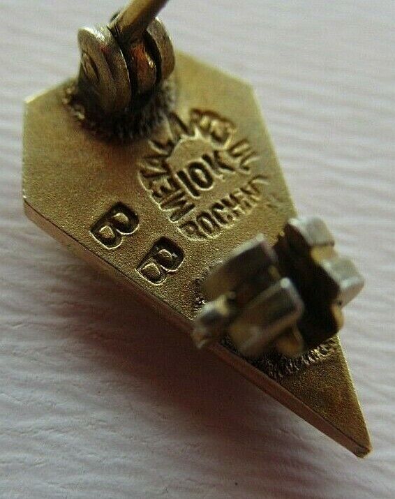 USA FRATERNITY PIN KAPPA SIGMA DELTA. MADE IN GOLD 10K. NAMED. MARKED.