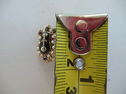 USA FRATERNITY PIN UPSILON TAU  PHI. MADE IN GOLD. RUBIES. 1718