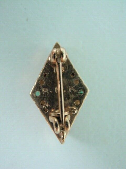 USA FRATERNITY PIN PHI SIGMA CHI. MADE IN GOLD. NAMED. RARE! 494