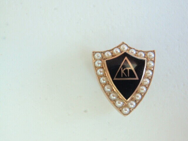 USA FRATERNITY PIN DELTA KAPPA TAU. MADE IN GOLD. NAMED. 657